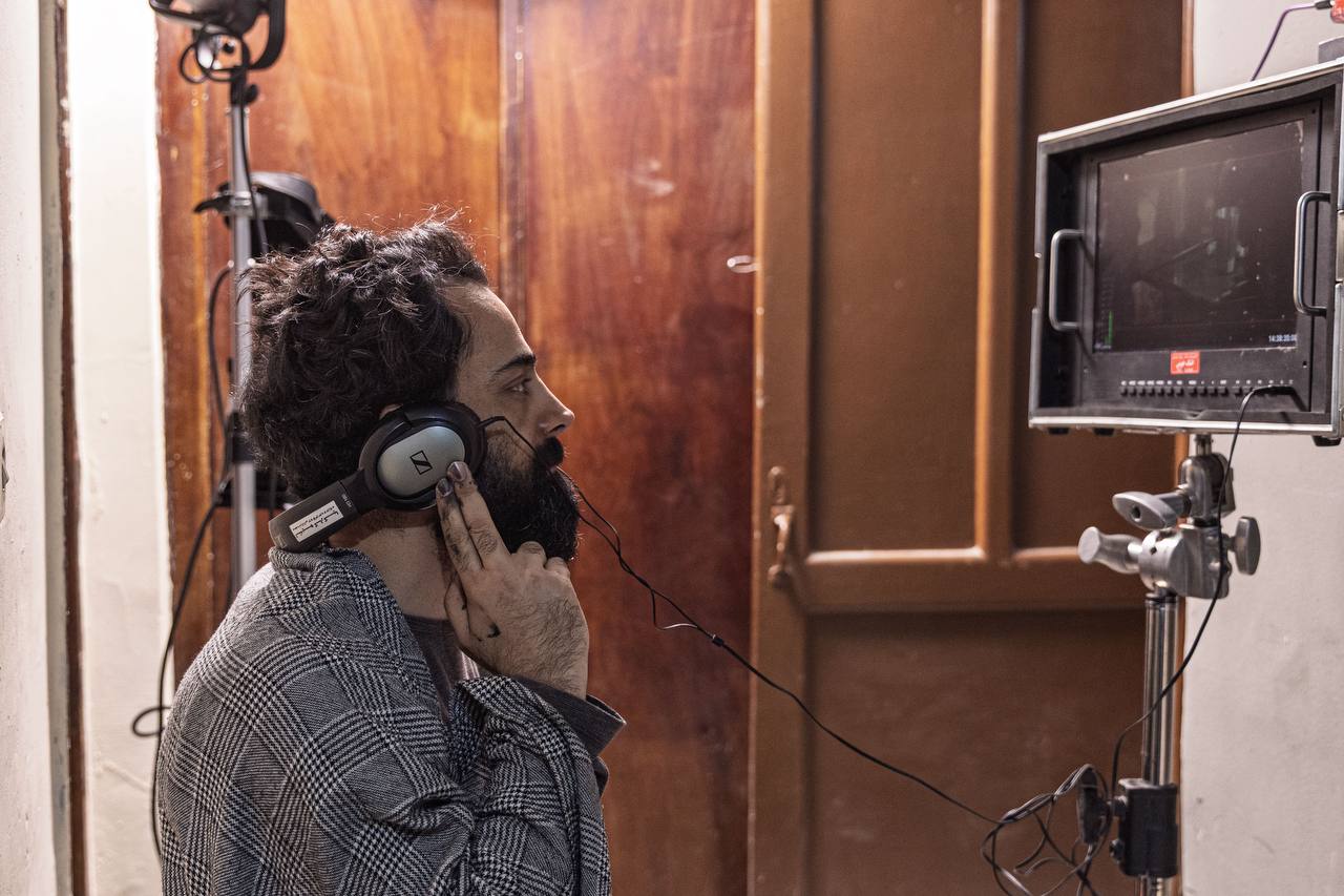 Behind the scenes — director and camera on the set of Mandala